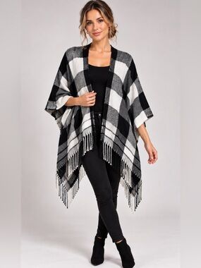 New Jon & Anna Poncho One Size Shawl Cardigan Wrap Fringe Plaid Black White OS‎